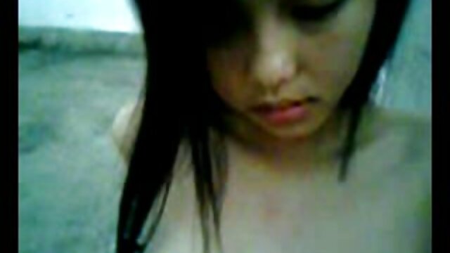 Salope asiatique nudiste video gratuit double pénétration avec jouet sexuel et 2 bites dures