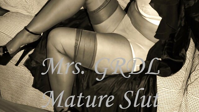 Mia voyeur famille nudiste Magnum pisst Ihren Fickpartner voll