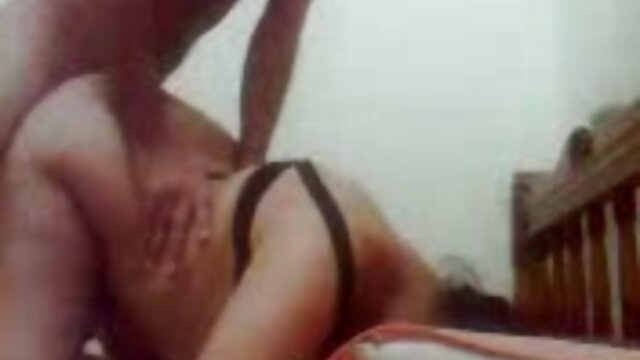 Teen en femme nudiste poilue stock