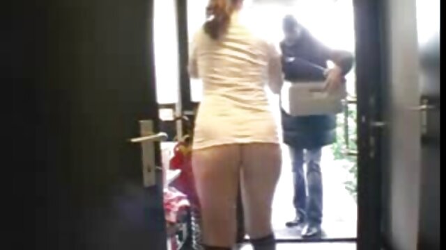 MILF porno japonaise non censurée xnxx nudiste Naho Tijiri a sa poilue
