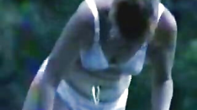 Mamie poilue de 72 ans baisée brutalement famille naturiste porno