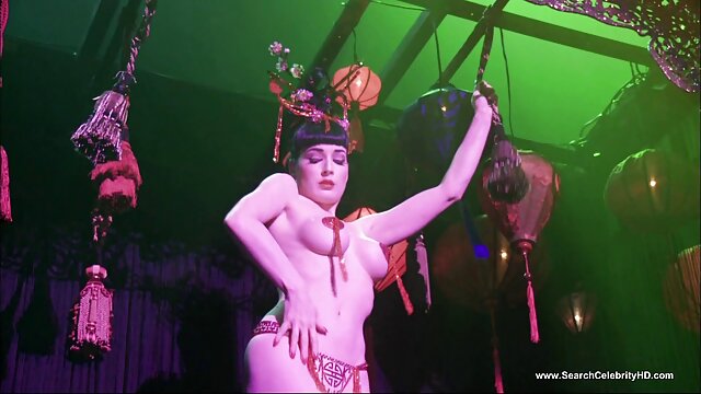 ALLEMAND LATEX FETISH BITCH DANS EXTREM ANAL SEX MMF video couple nudiste THREESOME