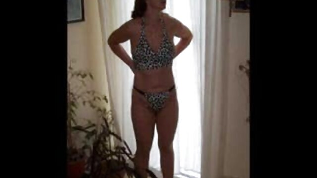Sabrah se fait étirer par la BBC de Johnny xxx plage nudiste Depth