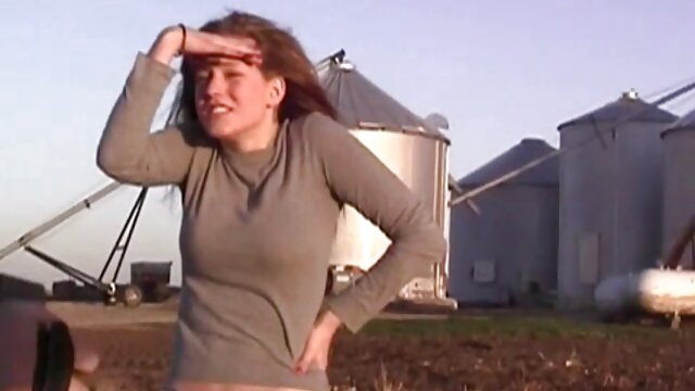 Kelly grand nudiste hard gode action