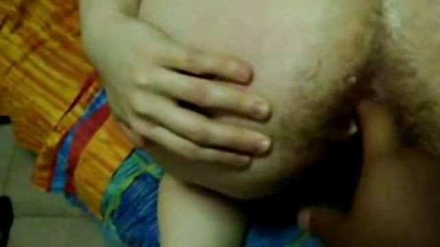 Anita Blond Jenny et Big Dick vidéo amateur naturiste le mange