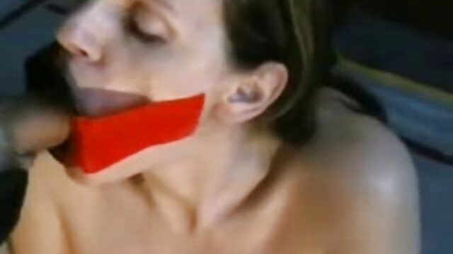 India et camp naturiste porno Valery Summer sucent et baisent deux mecs durs